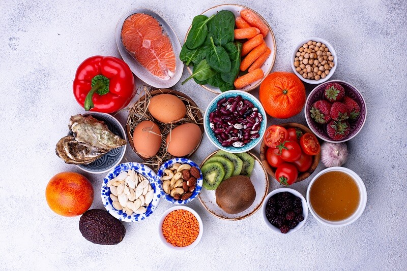 alimentos que estimulam a produção de colágeno ajudam a tratar estrias