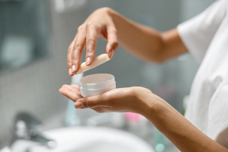 a hidratação pode ajudar a prevenir o envelhecimento precoce