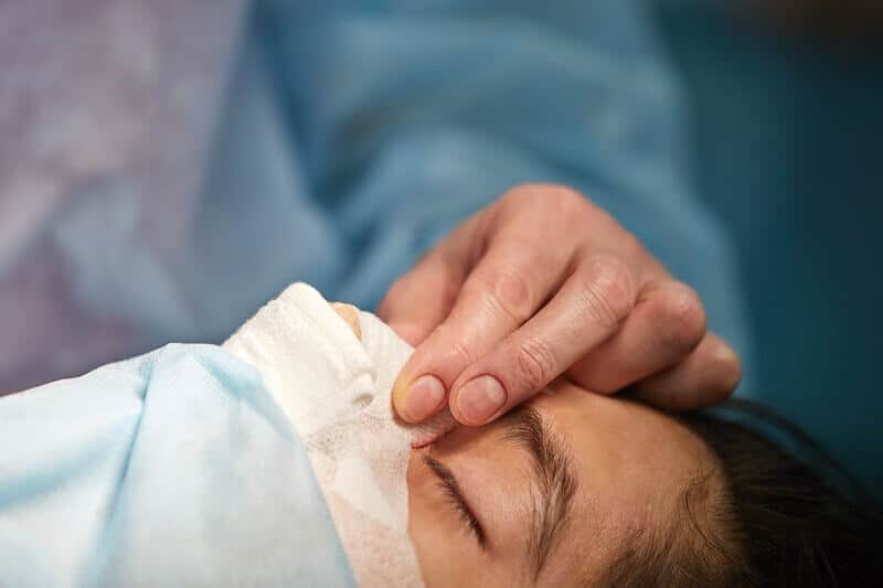 inchaço e hematomas após rinoplastia