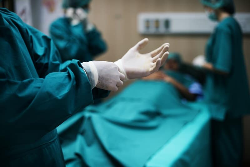 A aparência das orelhas melhorará à medida que o inchaço diminui e a cicatrização progride.